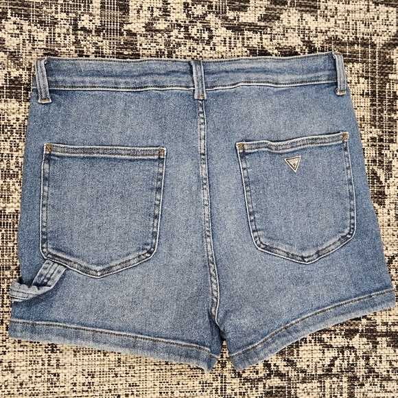 Guess - Picture 2 of 5